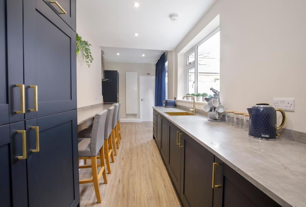 The Milton - Stylish Terraced Villa York Esterno foto