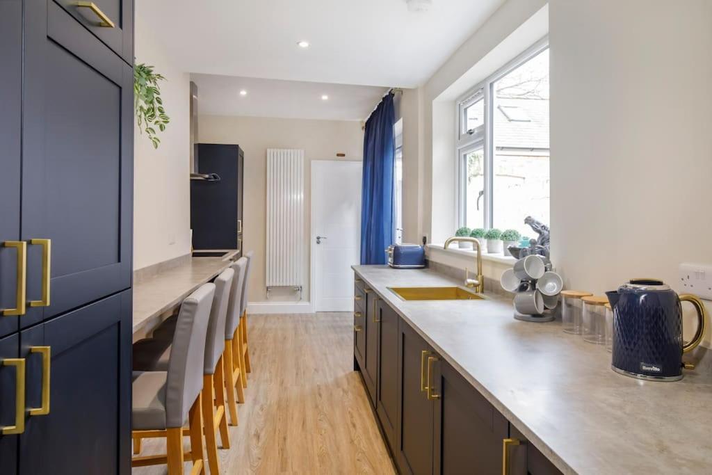The Milton - Stylish Terraced Villa York Esterno foto