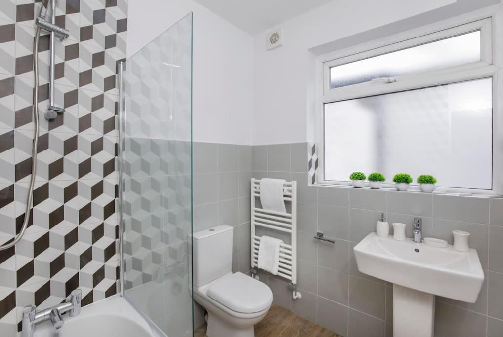 The Milton - Stylish Terraced Villa York Esterno foto