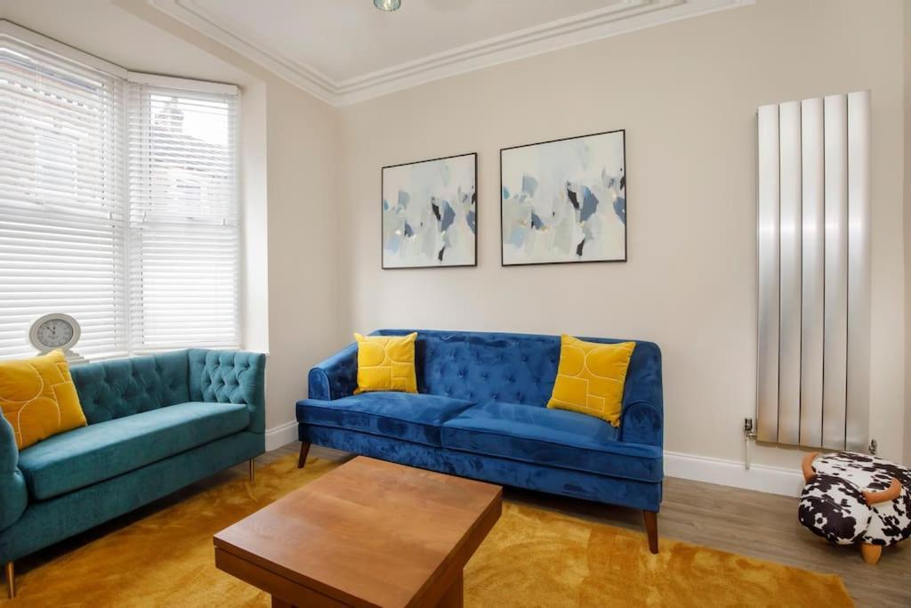 The Milton - Stylish Terraced Villa York Esterno foto